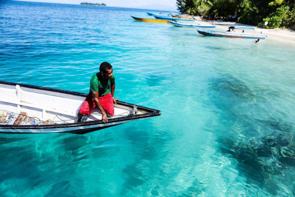 Fam Islands fisherman. Image credit: Jakarta Post / Seto Wardhana