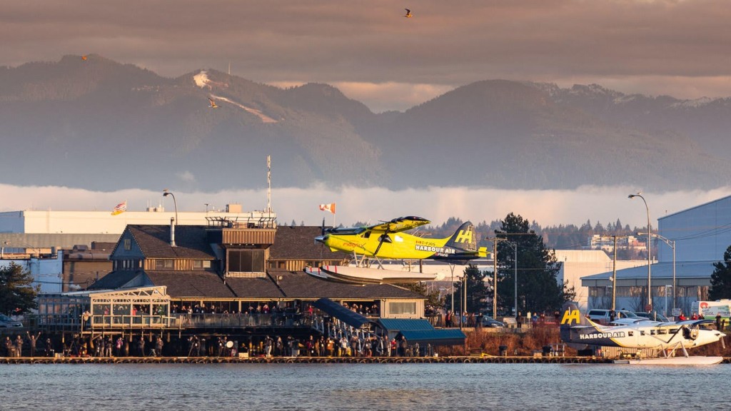 Harbour Air electric seaplane, a six-passenger DHC-2 de Havilland Beaver magnified by a 750-horsepower (560 kW) magni500 propulsion system, takes its first flight