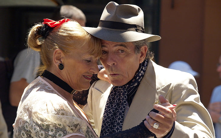 Couple dancing in Argentina. Source (CC0). https://www.pickpik.com/emotional-couple-tango-dance-argentina-buenos-aires-4467