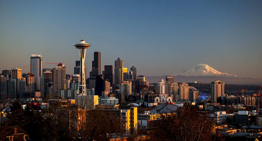 Downtown Seattle, Washington state, USA at sunset. By Tiffany Von Arnim (CC BY 2.0) via Flickr. https://www.flickr.com/photos/tiffany98101/15623134190