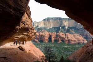 Loy Butte is to the northwest of Sedona, Arizona. (Oak Creek Canyon is to the north.) There are remarkable rocks and spectacular scenes all around Sedona. By Sunfellow (CC0) via Pixabay. https://pixabay.com/photos/loy-butte-sedona-arizona-hiking-672889/