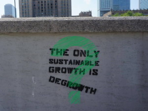 Tourism and economic degrowth. Is the only sustainable growth degrowth? Stencil wall by kamiel79 (CC0) and question mark overlay by kropekk_pl (CC0) both via Pixabay.