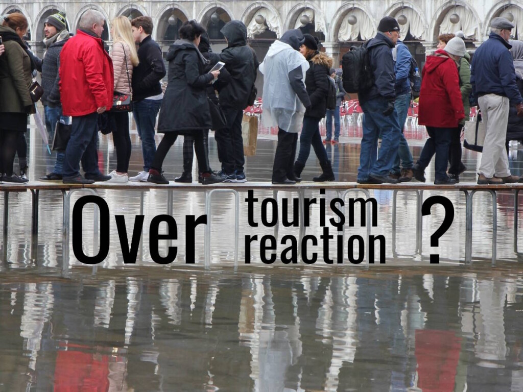 Mass tourism in Venice. Overtourism overreaction? Image by Alex B (CC0) via Pixabay. https://pixabay.com/users/mcsmandalas-1918387/