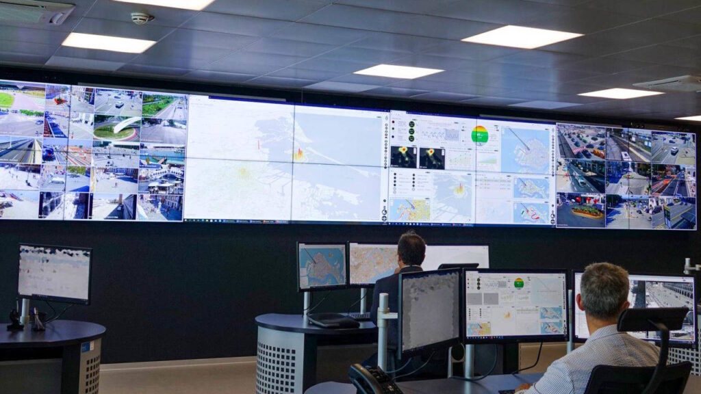 Venice takes ‘smart’ measures to manage mass tourism: An overview of the Control Room and its control screens