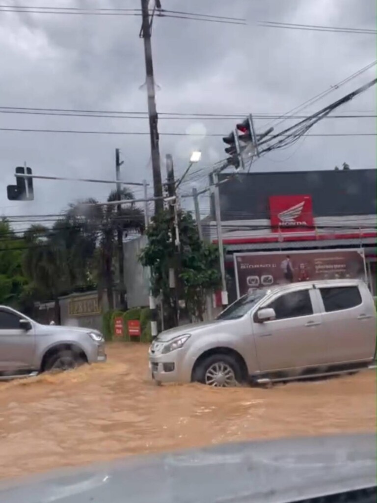 What local tourism students know about Phuket that global sustainability leaders do not 6 flood road phuket ken drew 2