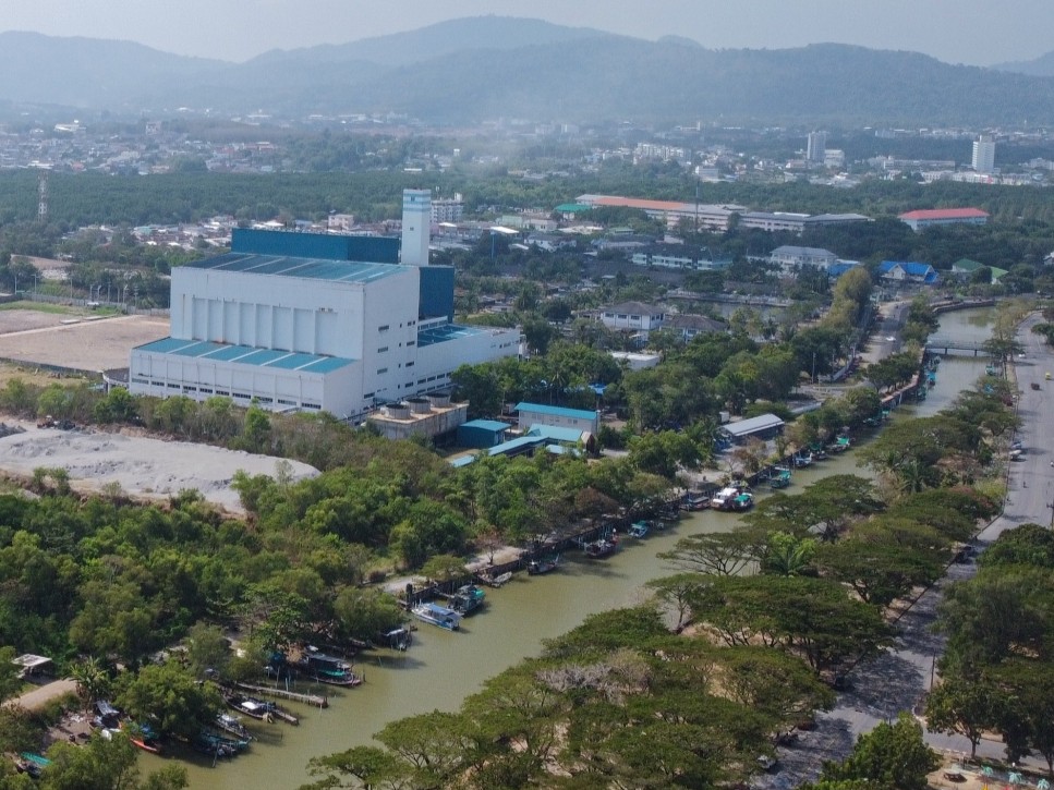 What local tourism students know about Phuket that global sustainability leaders do not 3 Incinerator and landfill on mangroves, south Phuket. By Ken Drew.