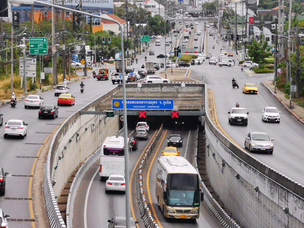 What local tourism students know about Phuket that global sustainability leaders do not 4 Road design car only flood prone Phuket Ken Drew