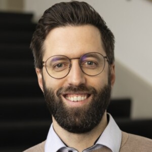 1 Dr Adrian Müller