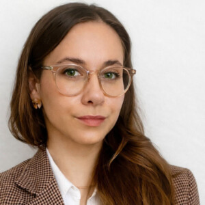 1 Dr Nadja Schweiggart
